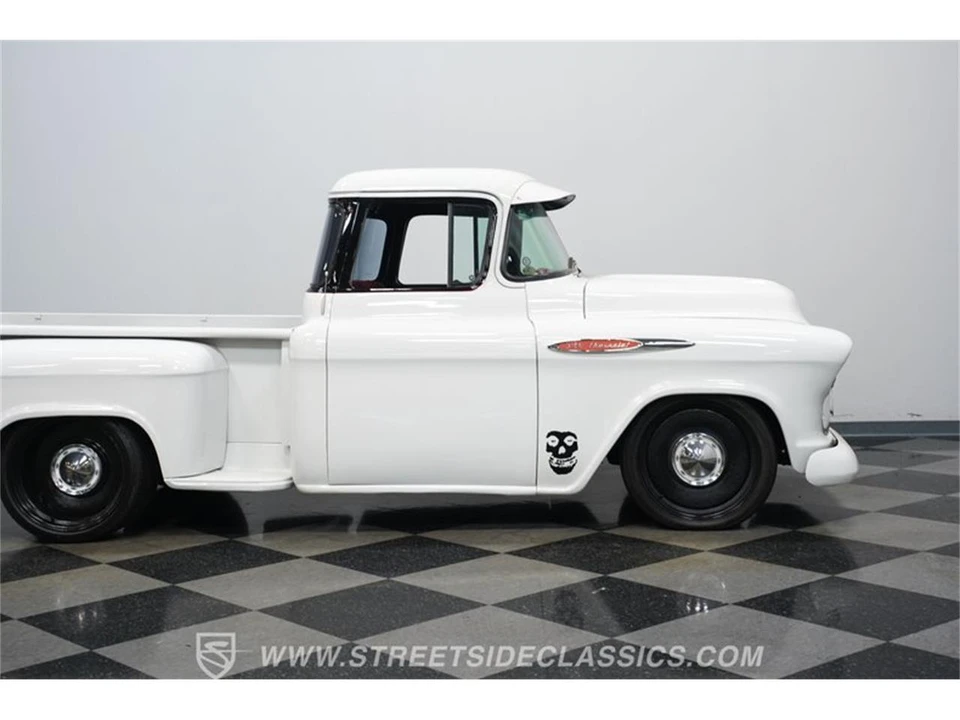 1957 Chevrolet Task Force - Image 26 of 31