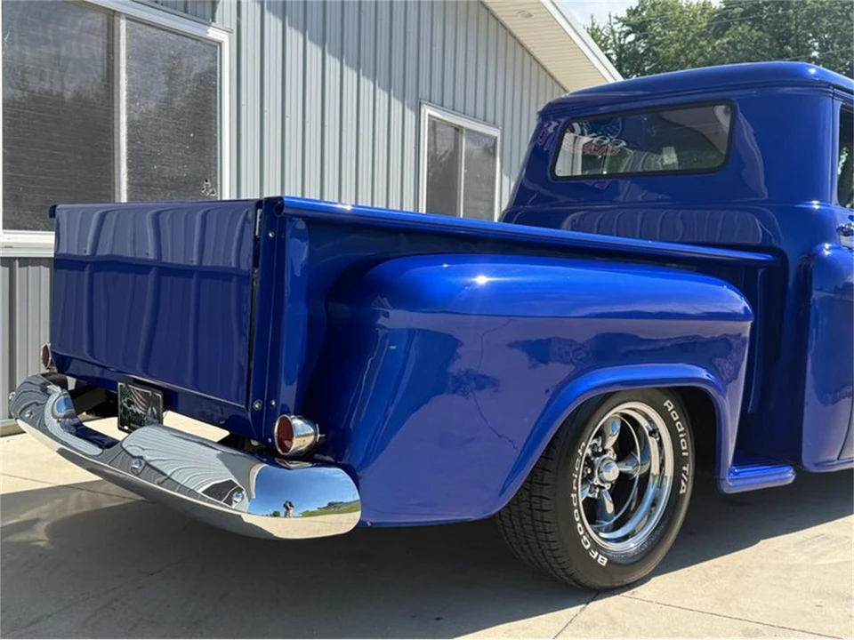 1957 Chevrolet Task Force - Image 21 of 31