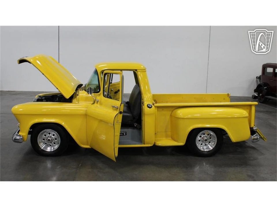 1957 Chevrolet Task Force - Image 28 of 31