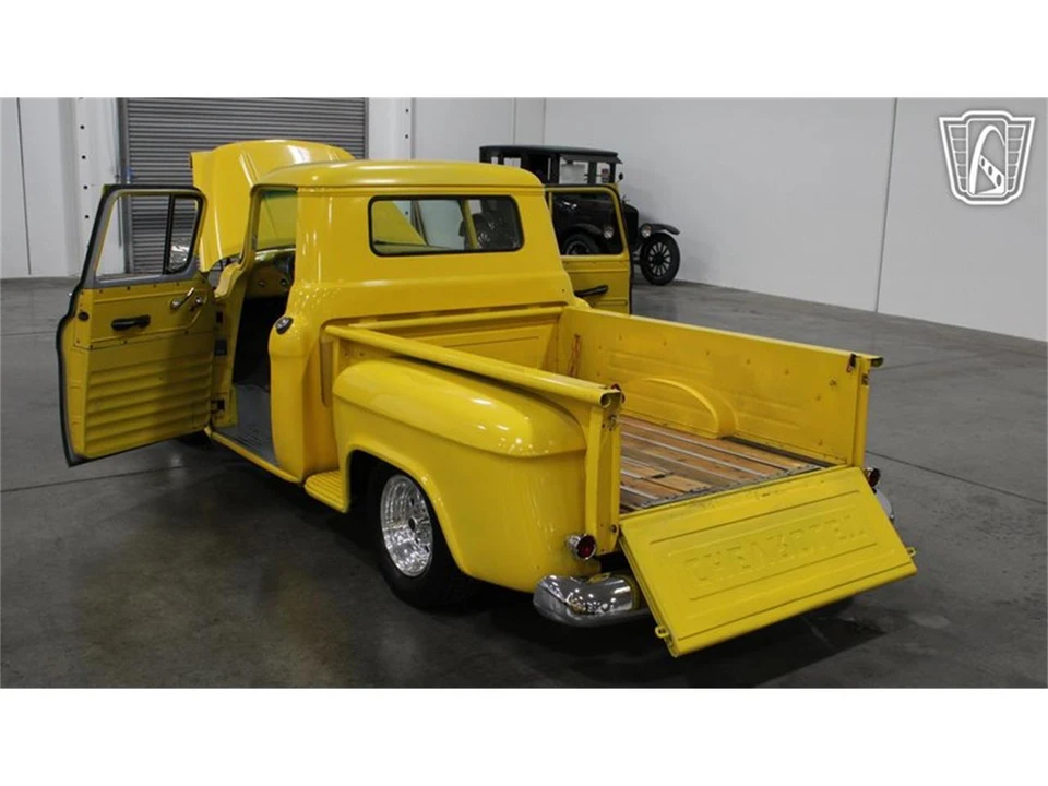 1957 Chevrolet Task Force - Image 29 of 31