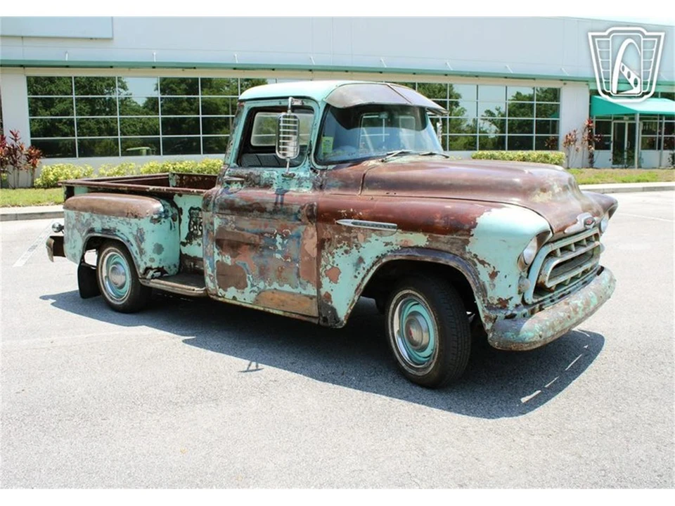 1957 Chevrolet Task Force - Image 23 of 31