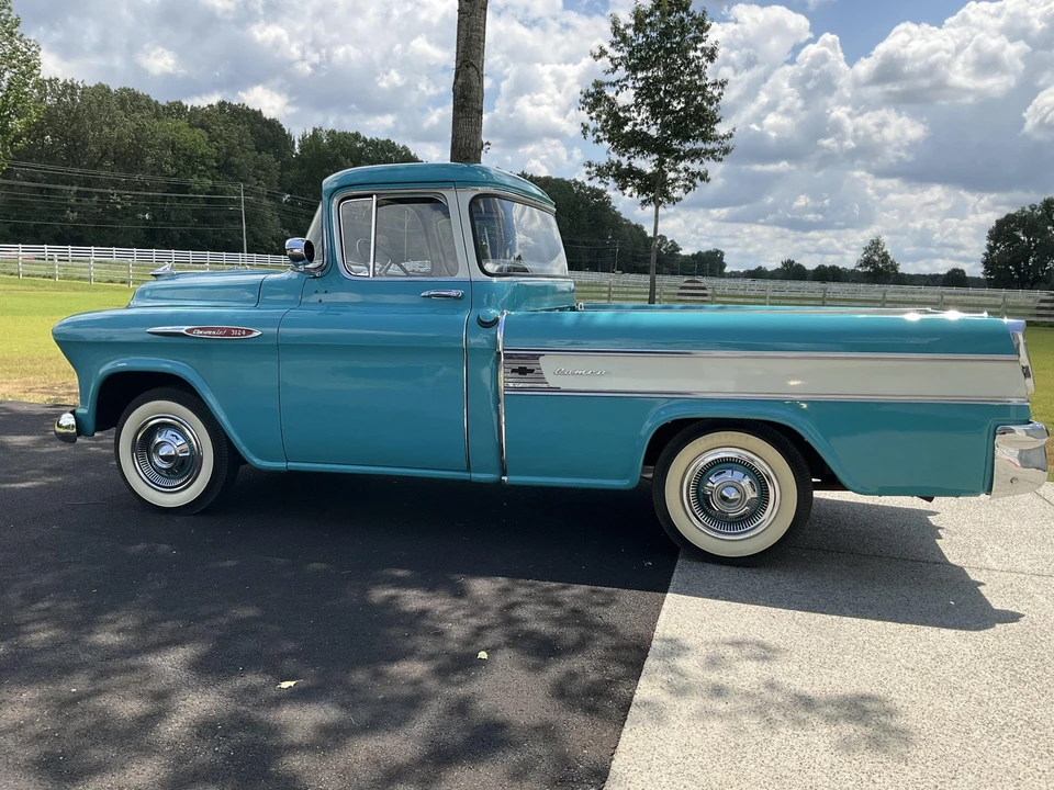 1957 Chevrolet Task Force - Image 9 of 31
