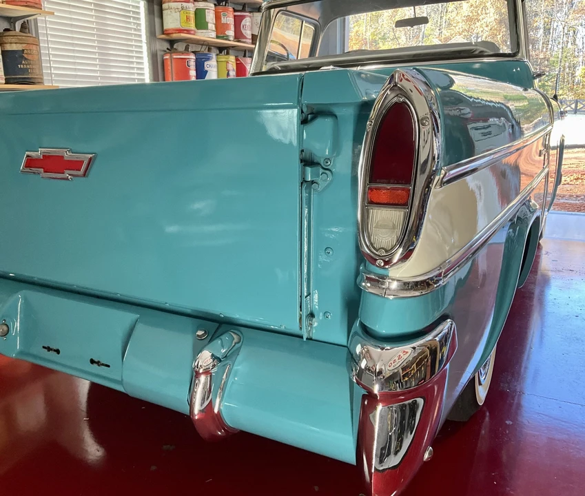 1957 Chevrolet Task Force - Image 10 of 31