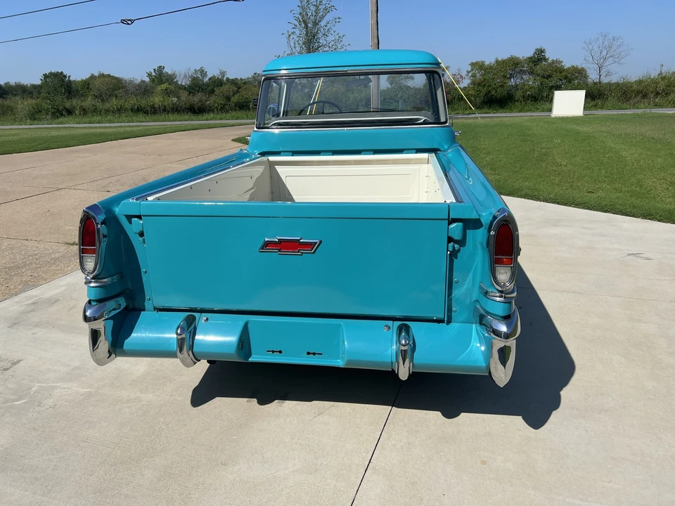 1957 Chevrolet Task Force - Image 9 of 31