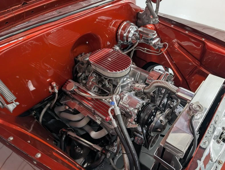 1957 Chevrolet Task Force - Image 15 of 16