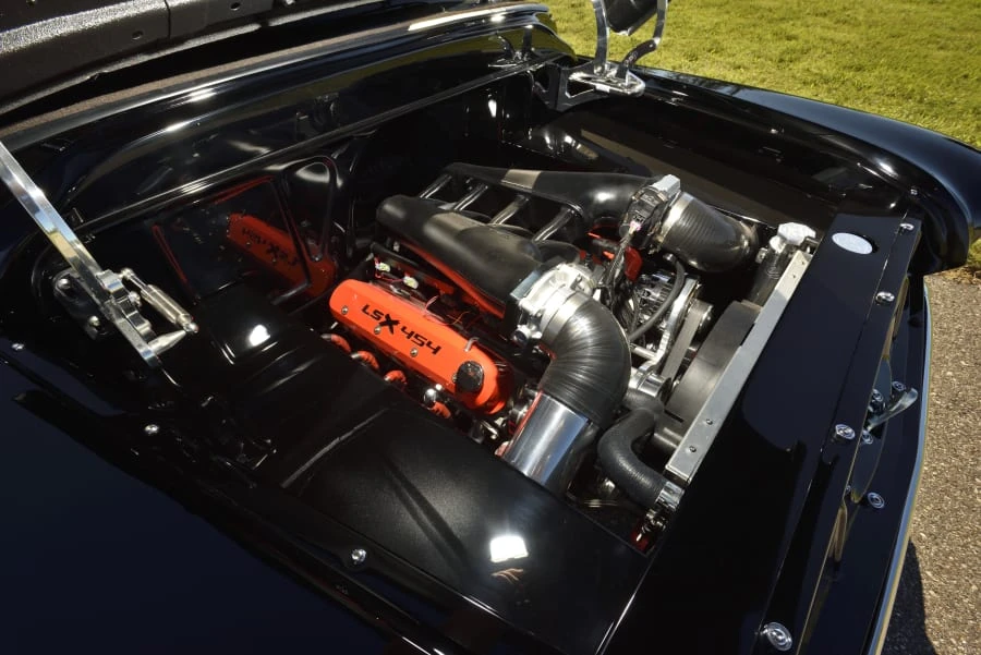 1957 Chevrolet Task Force - Image 27 of 31