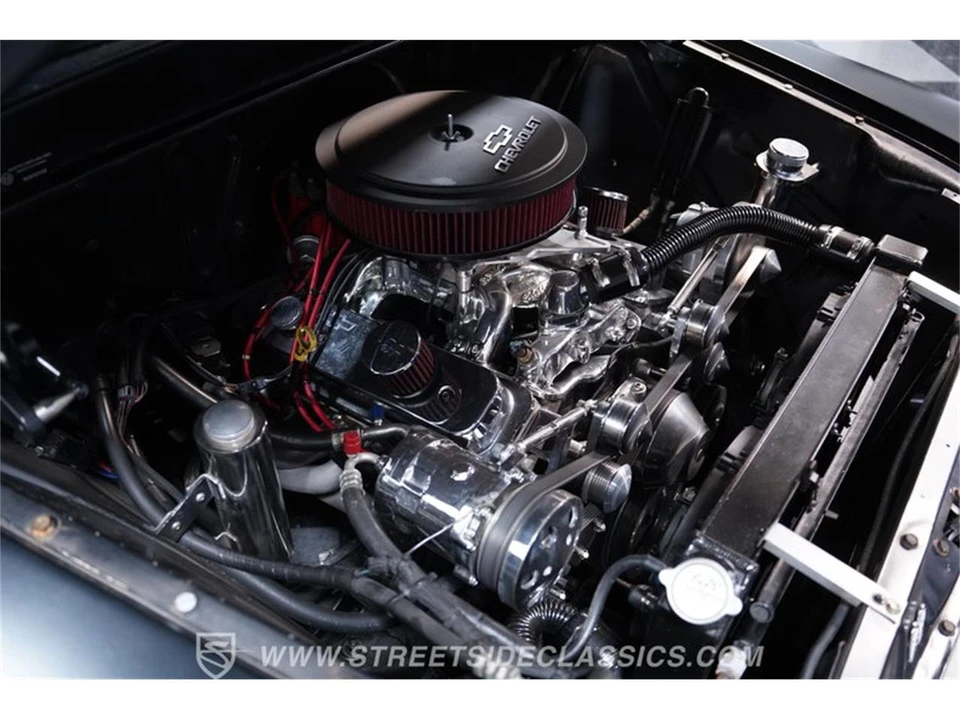 1957 Chevrolet Task Force - Image 26 of 31