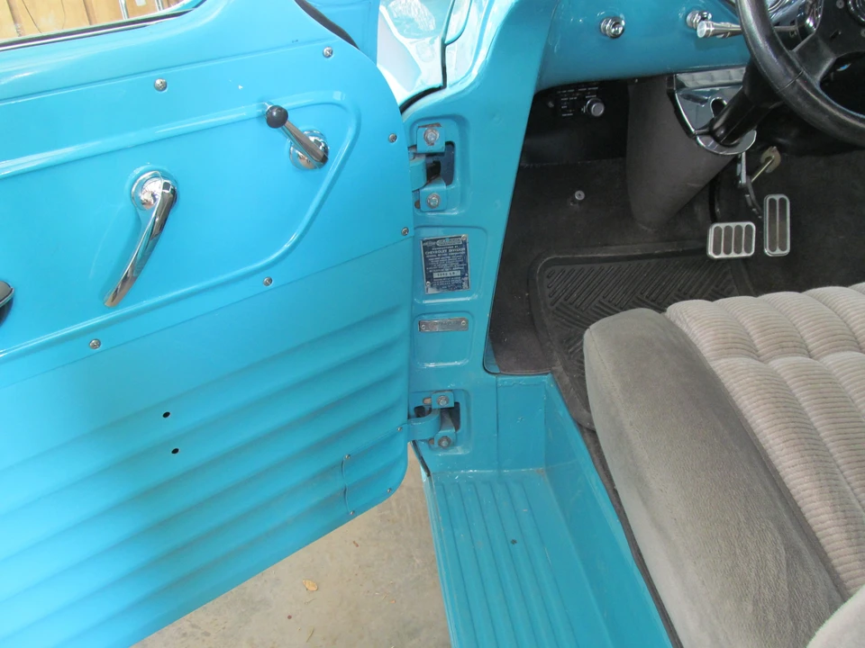 1957 Chevrolet Task Force - Image 30 of 31