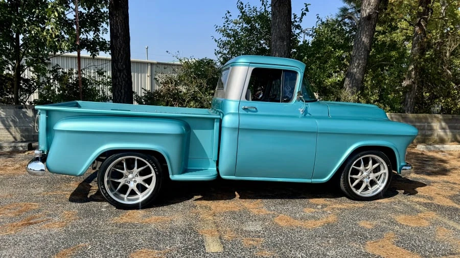 1957 Chevrolet Task Force - Image 7 of 22