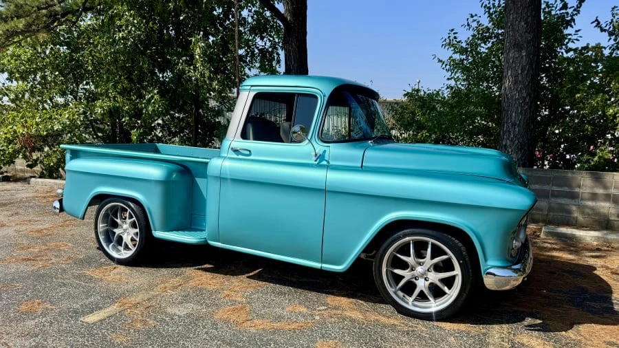 1957 Chevrolet Task Force - Image 6 of 22