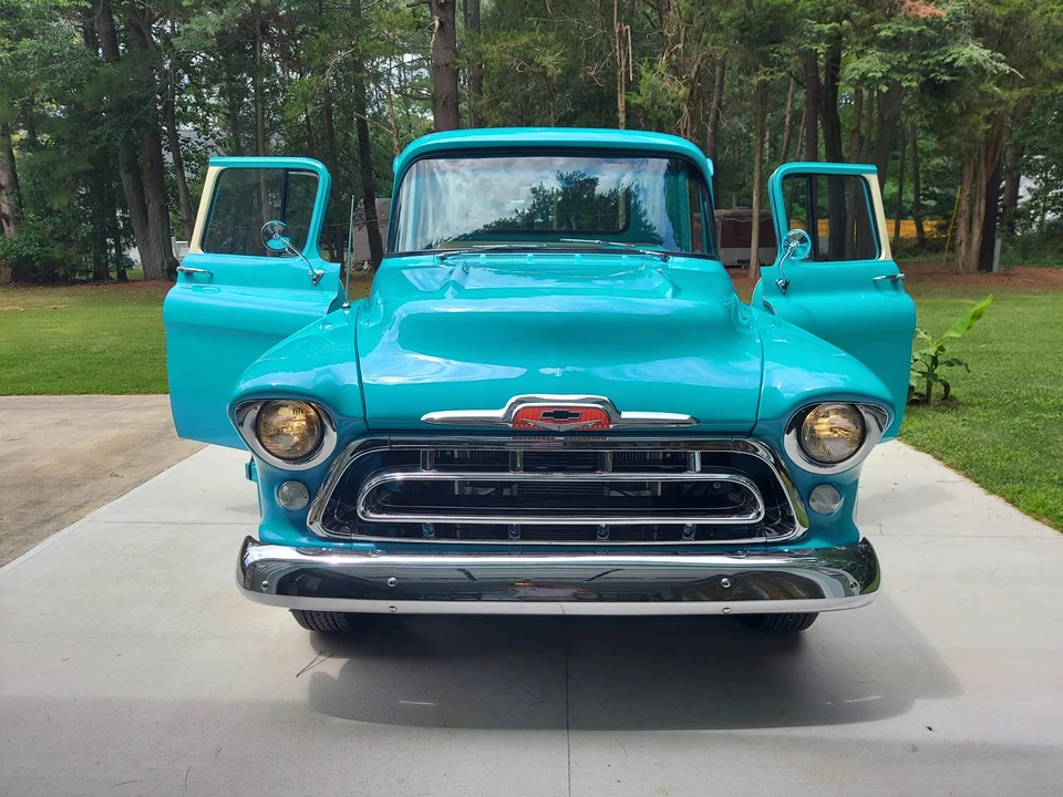 1957 Chevrolet Task Force - Image 17 of 31