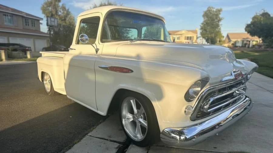 1957 Chevrolet Task Force - Image 6 of 30