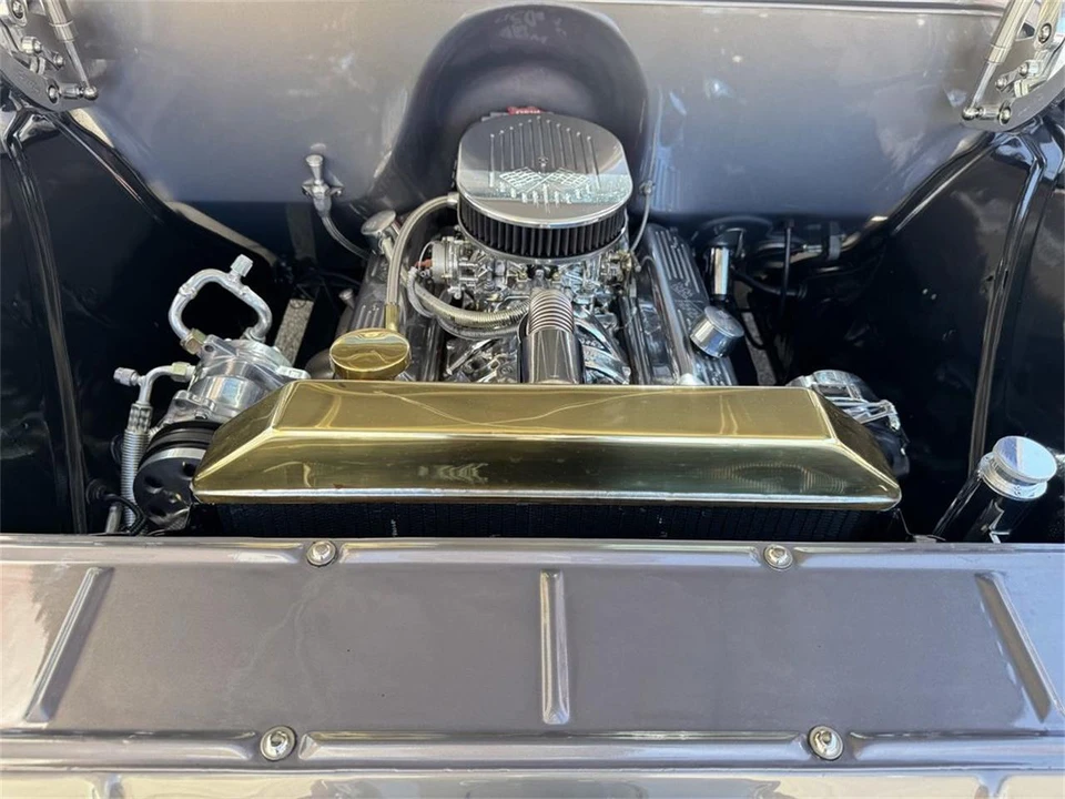 1957 Chevrolet Task Force - Image 18 of 31