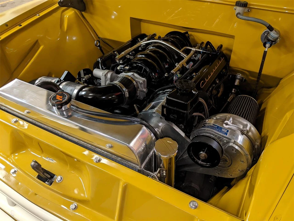 1957 Chevrolet Task Force - Image 21 of 31