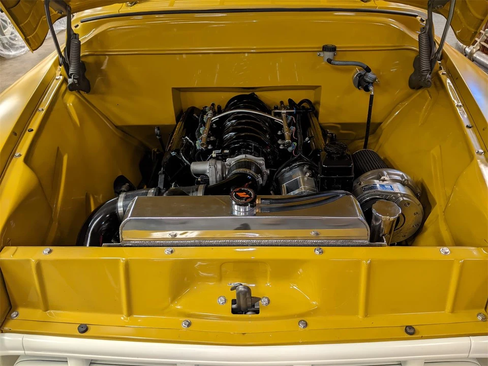 1957 Chevrolet Task Force - Image 19 of 31