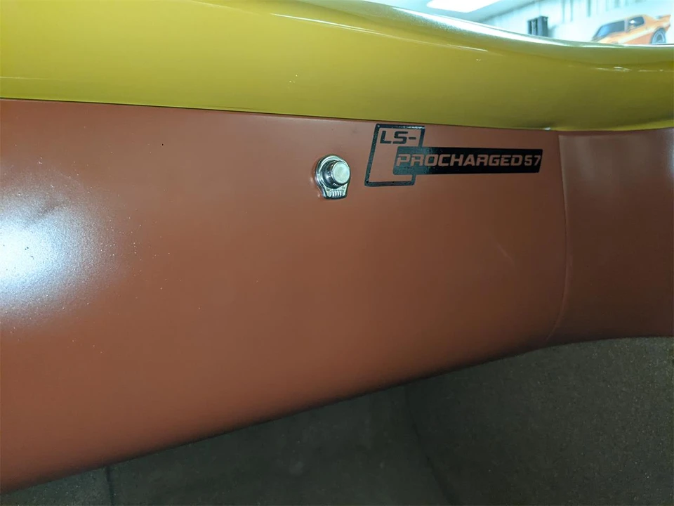 1957 Chevrolet Task Force - Image 30 of 31