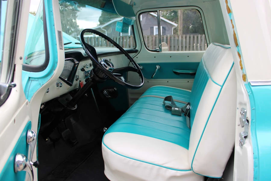 1957 Chevrolet Task Force - Image 7 of 10