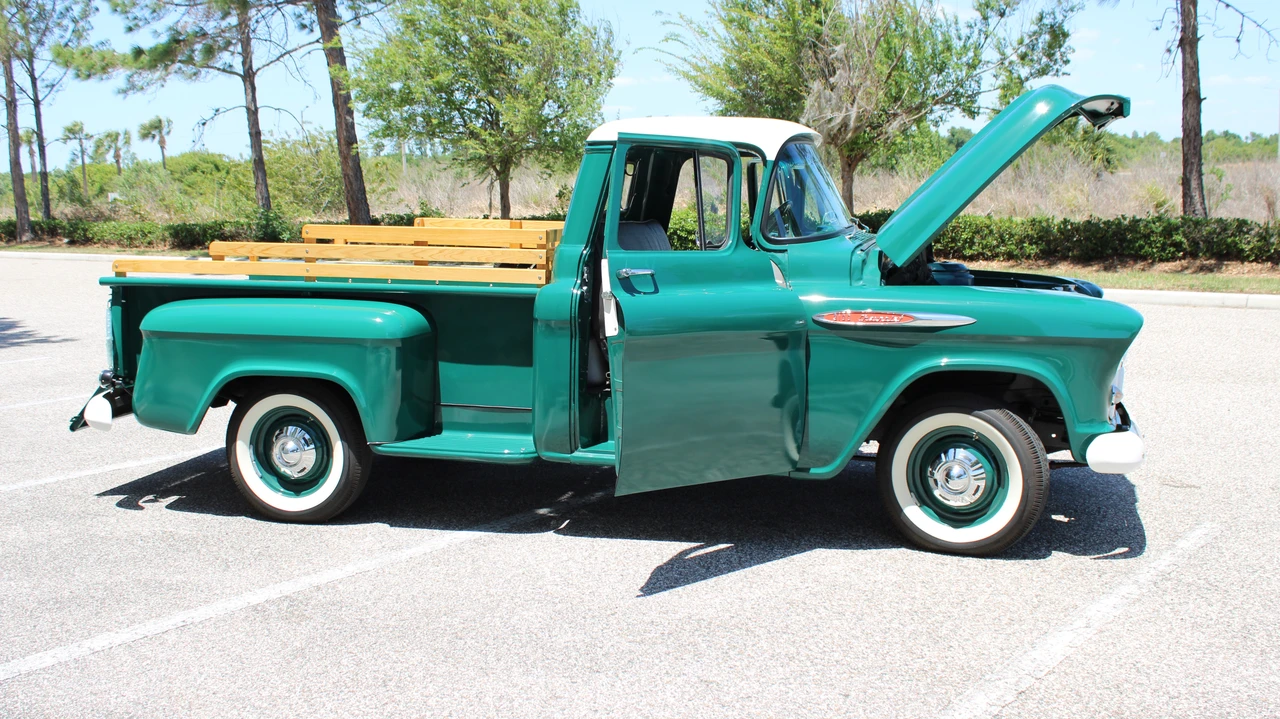 1957 Chevrolet Task Force - Image 29 of 31