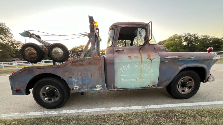 1957 Chevrolet Task Force - Image 15 of 31