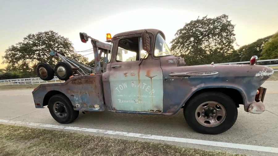 1957 Chevrolet Task Force - Image 19 of 31