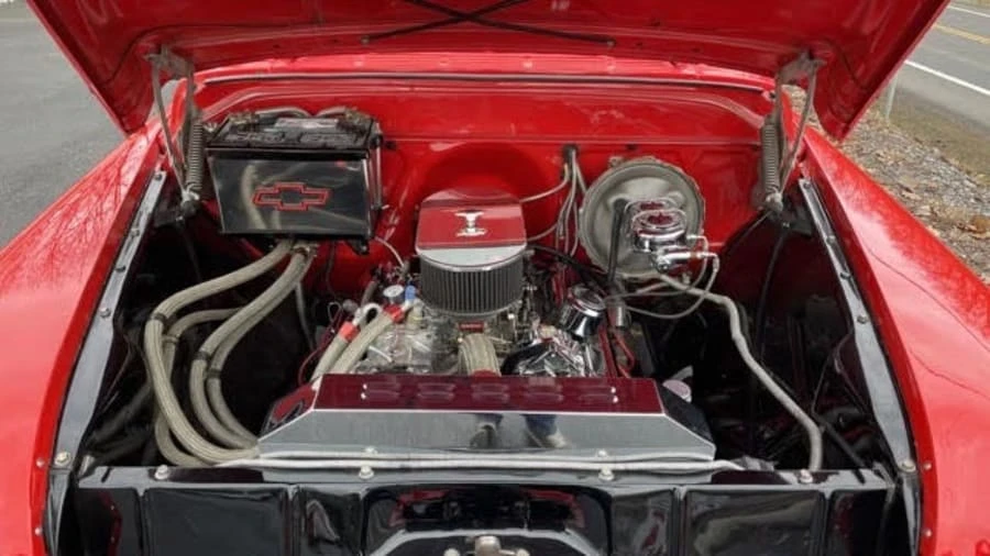 1957 Chevrolet Task Force - Image 9 of 18