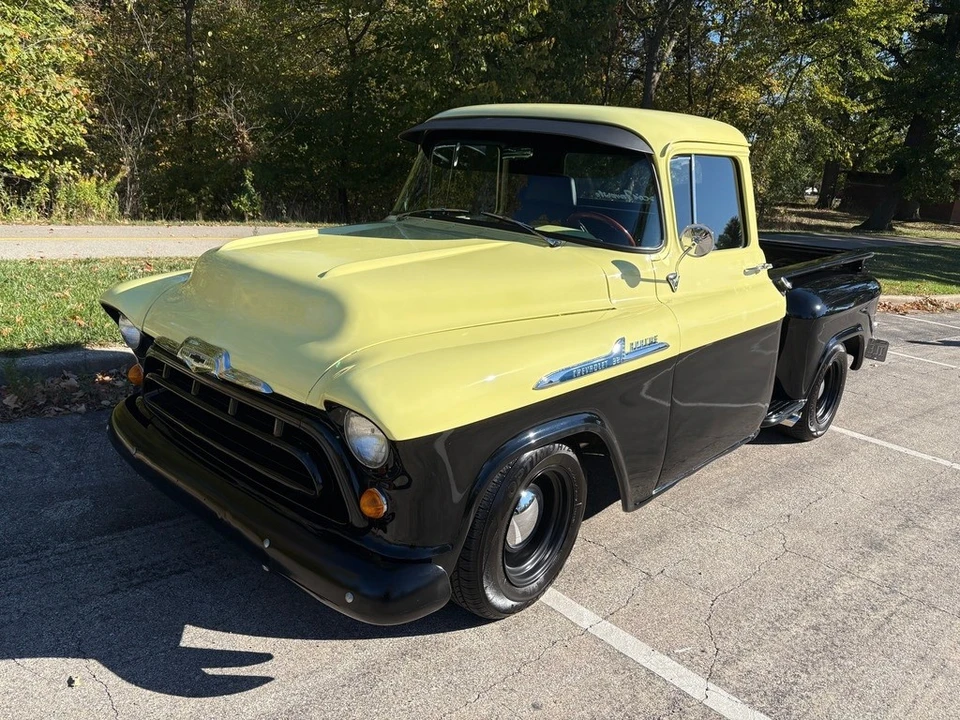 1957 Chevrolet Task Force - Image 10 of 12