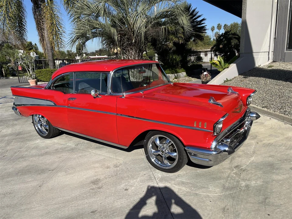 1957 Chevrolet Tri-Five Bel Air 2-Door Hardtop & Coupe - Image 4 of 31