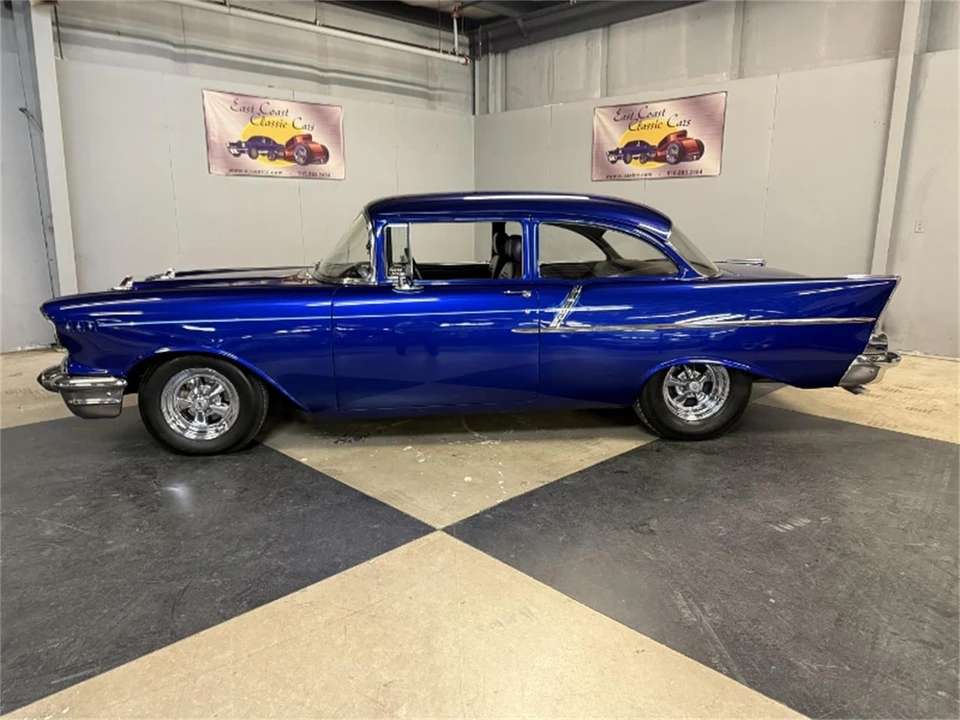 1957 Chevrolet Tri-Five Bel Air 2-Door Hardtop & Coupe - Image 2 of 31