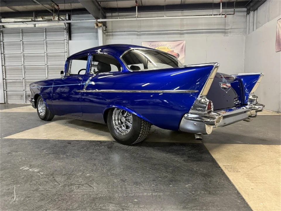 1957 Chevrolet Tri-Five Bel Air 2-Door Hardtop & Coupe - Image 6 of 31