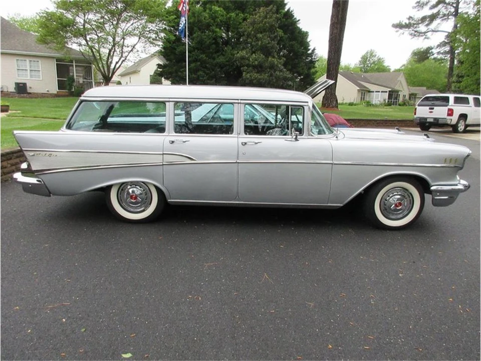 1957 Chevrolet Tri-Five Bel Air 2-Door Hardtop & Coupe - Image 4 of 31