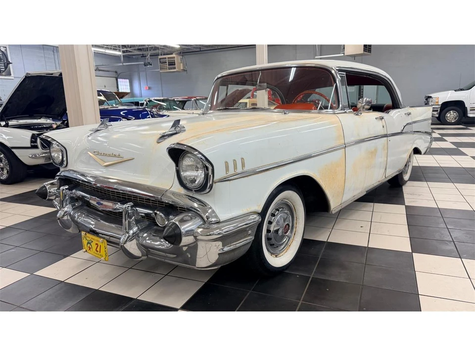 1957 Chevrolet Tri-Five Bel Air 2-Door Hardtop & Coupe - Image 2 of 31