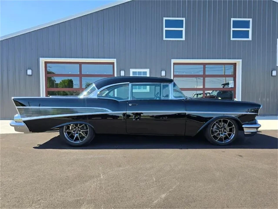 1957 Chevrolet Tri-Five Bel Air 2-Door Hardtop & Coupe - Image 2 of 31