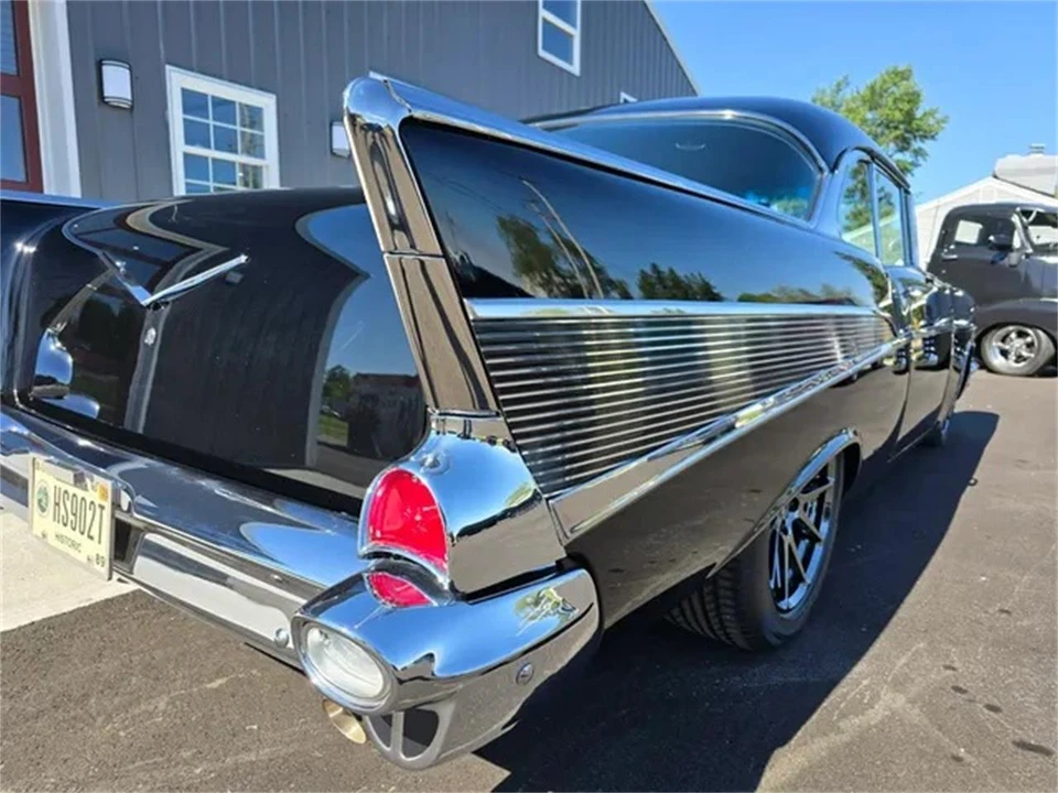 1957 Chevrolet Tri-Five Bel Air 2-Door Hardtop & Coupe - Image 12 of 31