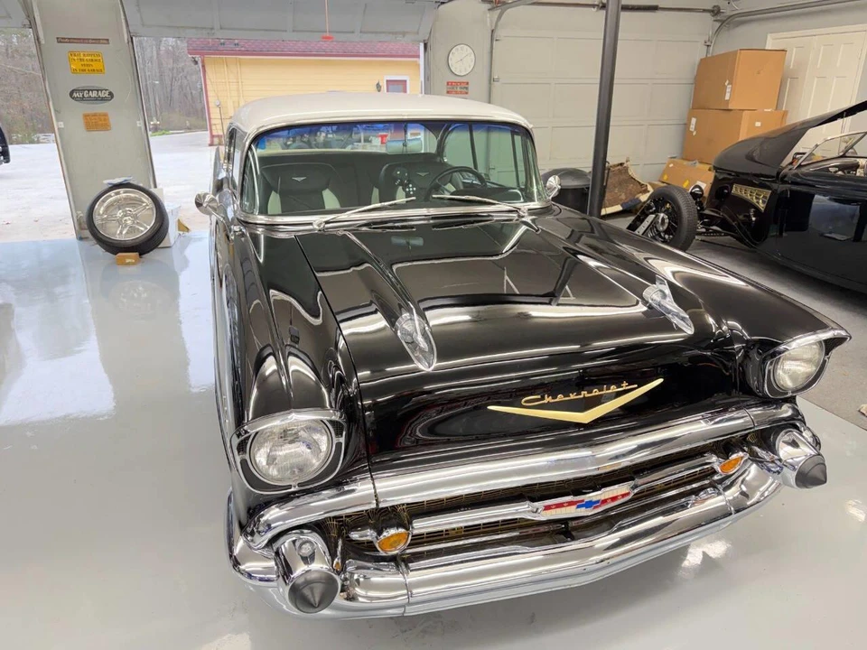 1957 Chevrolet Tri-Five Bel Air 2-Door Hardtop & Coupe - Image 24 of 31