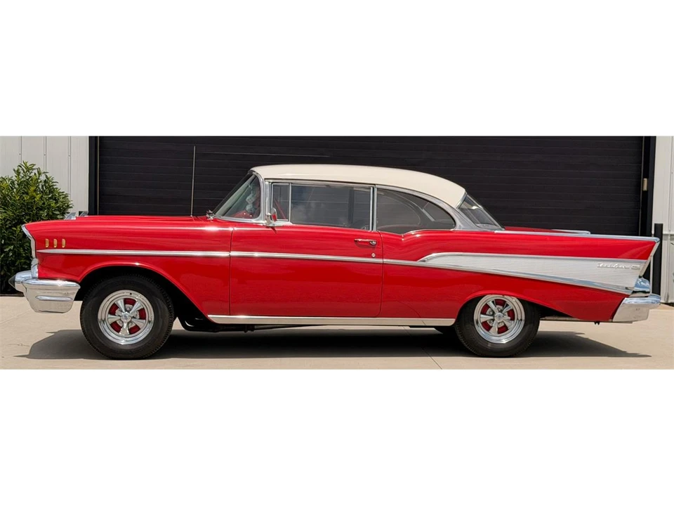 1957 Chevrolet Tri-Five Bel Air 2-Door Hardtop & Coupe - Image 4 of 31