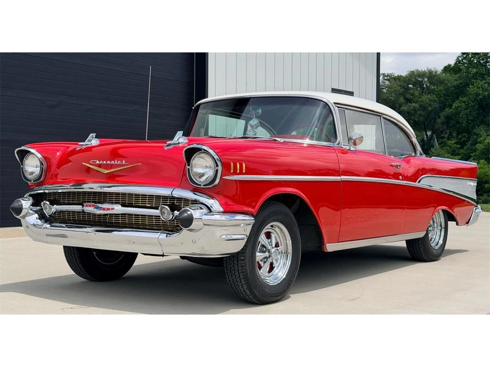 1957 Chevrolet Tri-Five Bel Air 2-Door Hardtop & Coupe - Image 2 of 31