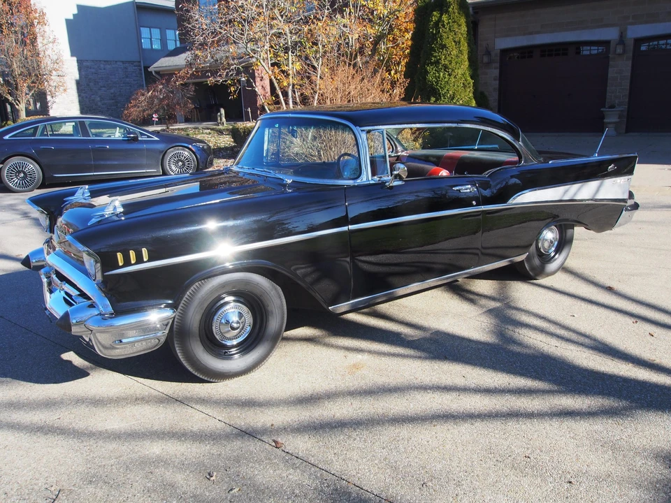 1957 Chevrolet Tri-Five Bel Air 2-Door Hardtop & Coupe - Image 4 of 31