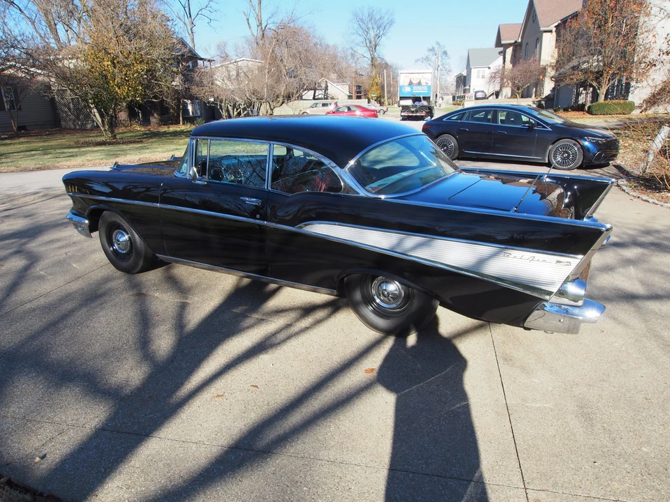 1957 Chevrolet Tri-Five Bel Air 2-Door Hardtop & Coupe - Image 6 of 31