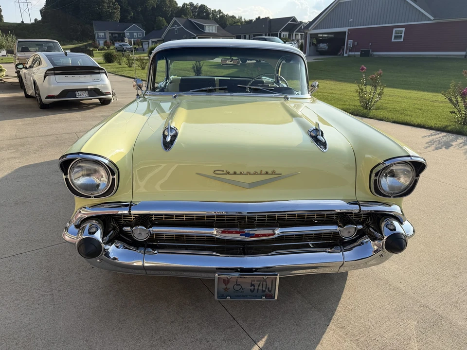 1957 Chevrolet Tri-Five Bel Air 2-Door Hardtop & Coupe - Image 9 of 31