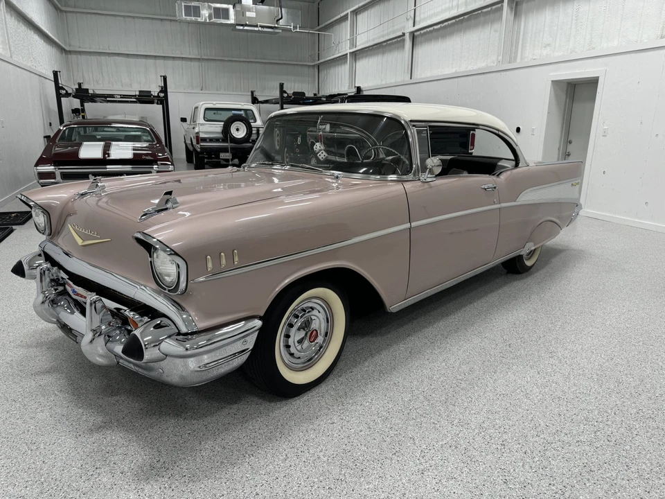 1957 Chevrolet Tri-Five Bel Air 2-Door Hardtop & Coupe - Image 2 of 31