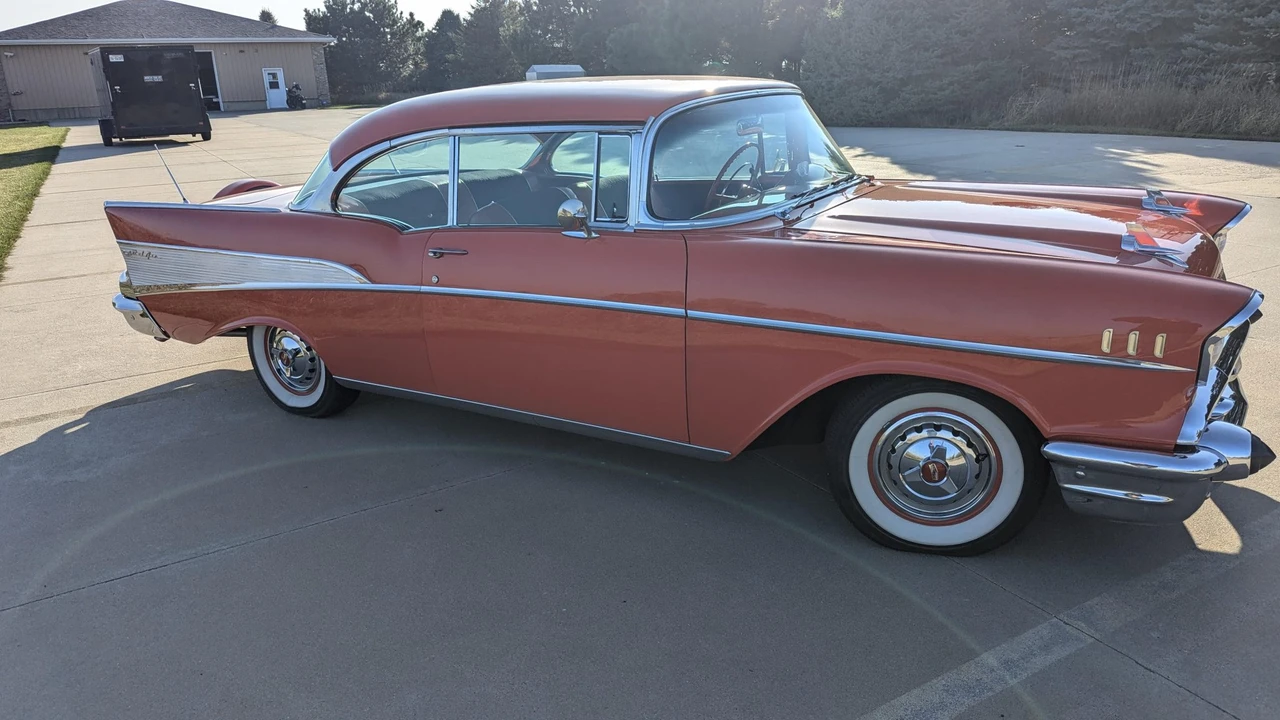 1957 Chevrolet Tri-Five Bel Air 2-Door Hardtop & Coupe - Image 25 of 31