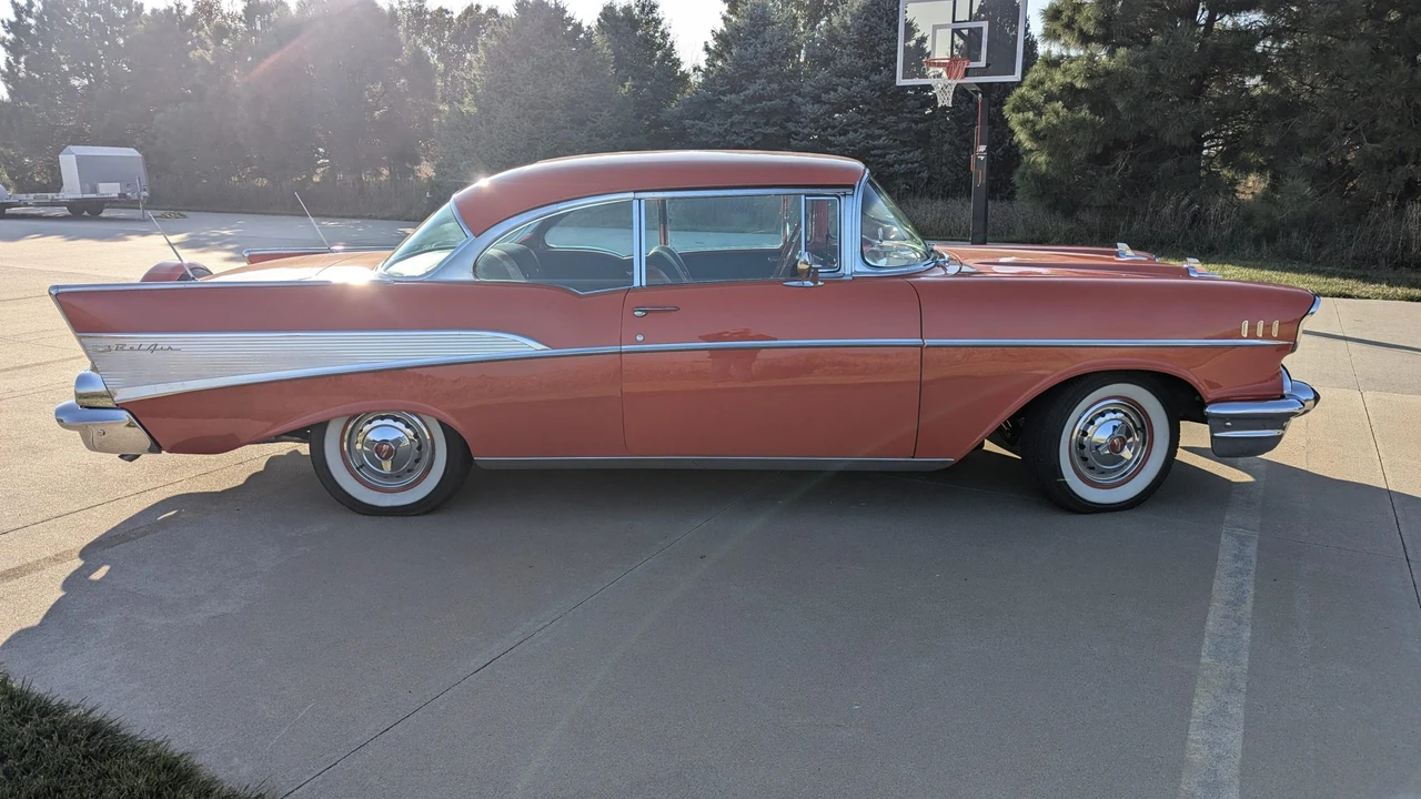 1957 Chevrolet Tri-Five Bel Air 2-Door Hardtop & Coupe - Image 22 of 31