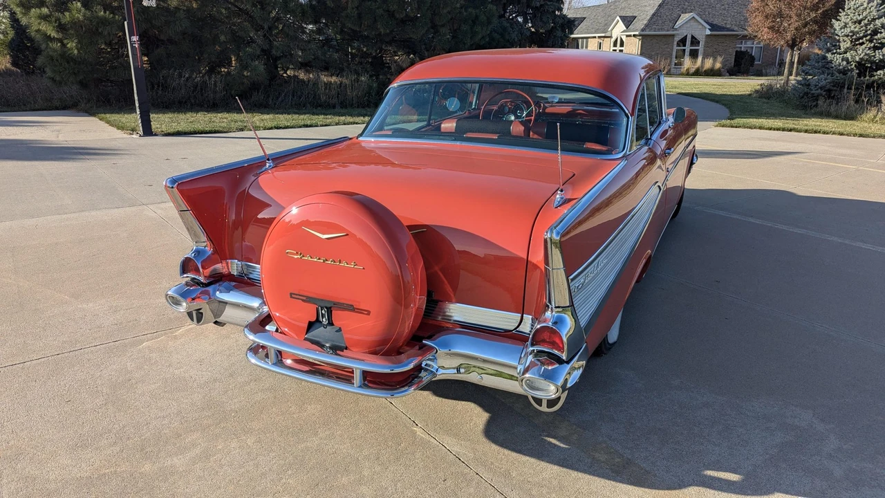 1957 Chevrolet Tri-Five Bel Air 2-Door Hardtop & Coupe - Image 17 of 31