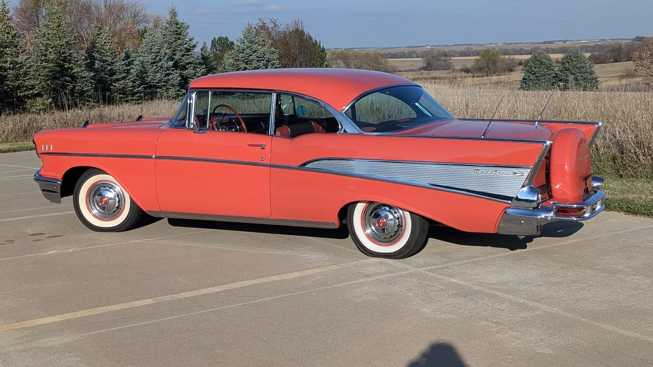1957 Chevrolet Tri-Five Bel Air 2-Door Hardtop & Coupe - Image 11 of 31