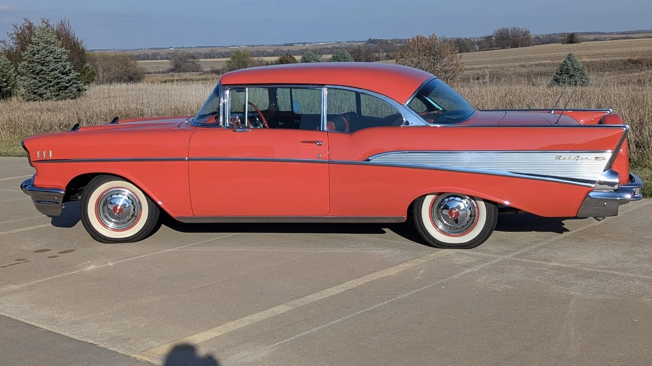 1957 Chevrolet Tri-Five Bel Air 2-Door Hardtop & Coupe - Image 8 of 31