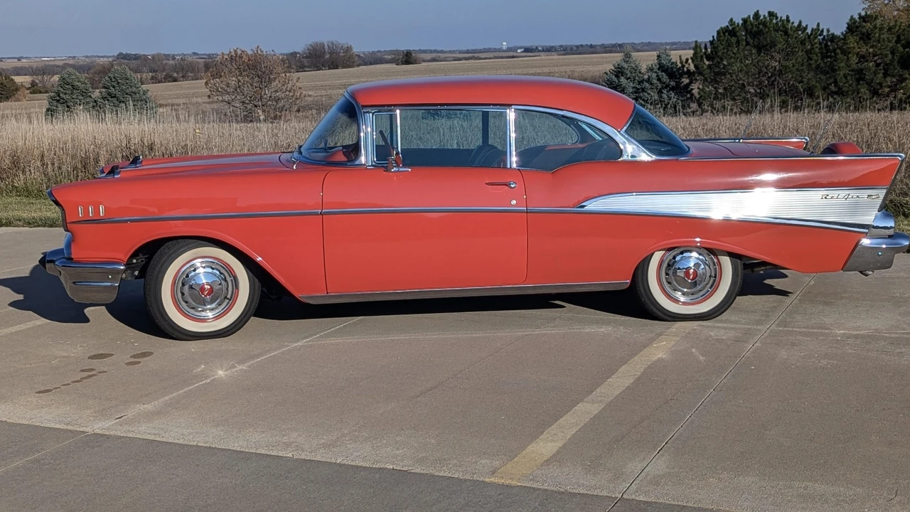 1957 Chevrolet Tri-Five Bel Air 2-Door Hardtop & Coupe - Image 9 of 31