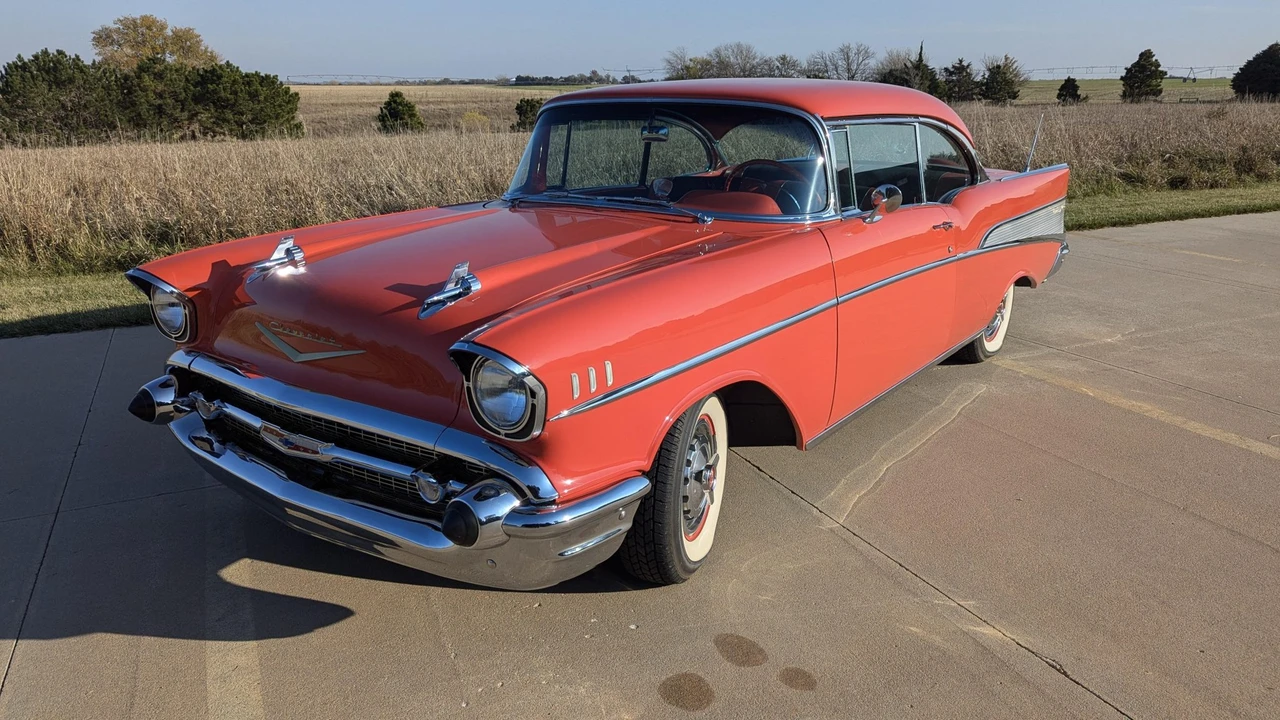 1957 Chevrolet Tri-Five Bel Air 2-Door Hardtop & Coupe - Image 3 of 31