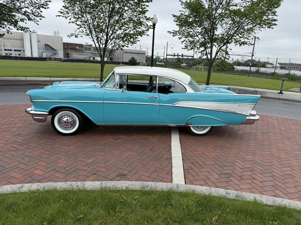 1957 Chevrolet Tri-Five Bel Air 2-Door Hardtop & Coupe - Image 10 of 31