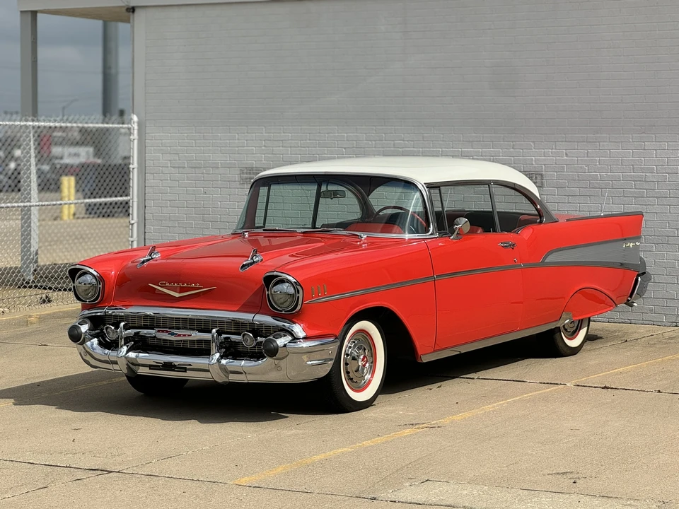 1957 Chevrolet Tri-Five Bel Air 2-Door Hardtop & Coupe - Image 4 of 31