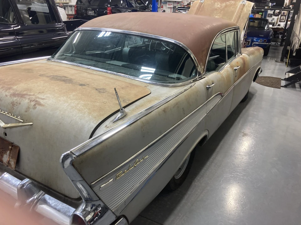 1957 Chevrolet Tri-Five Bel Air Sedan & Wagon - Image 18 of 31